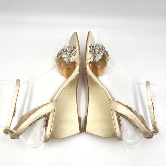 Badgley Mischka Size 5 Ivory White Satin Jeweled Wedges‎ Dress Sandals Shoes - Picture 8 of 13